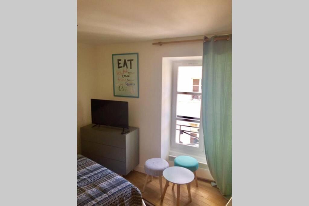 French Typical Apartment パリ エクステリア 写真